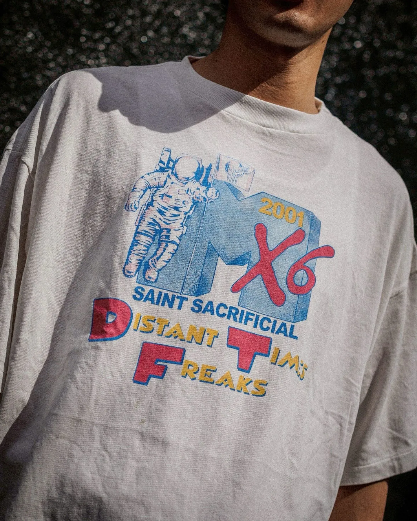 SAINT Mxxxxxx × Sean Wotherspoon SW_SS TEE/ASTRO/WHT SW joint retro enzyme-washed old tee Astronaut distressed short-sleeved off-white S-XL Correct version Customized SW joint wash water label Original development Production without looking at pictures Printing pixel level restoration Handmade acrylic ready-made clothing graffiti ink